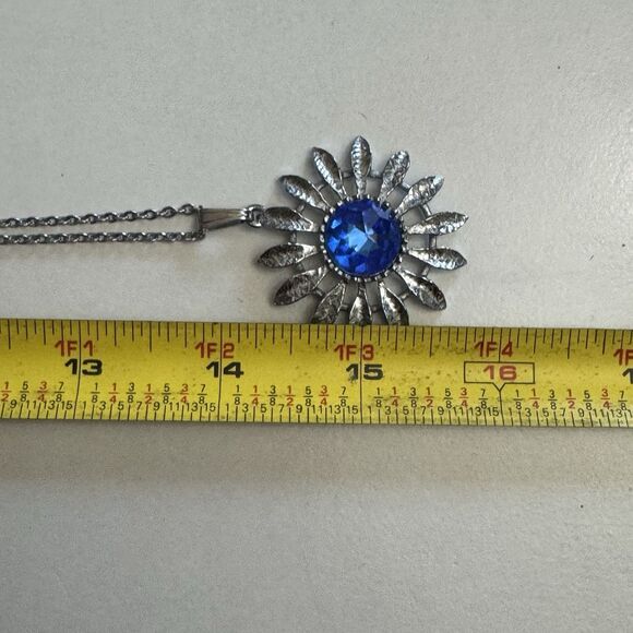 Vintage Silvertone Sunburst Pendant Necklace with Blue Faceted Center Stone 24" - Picture 6 of 6